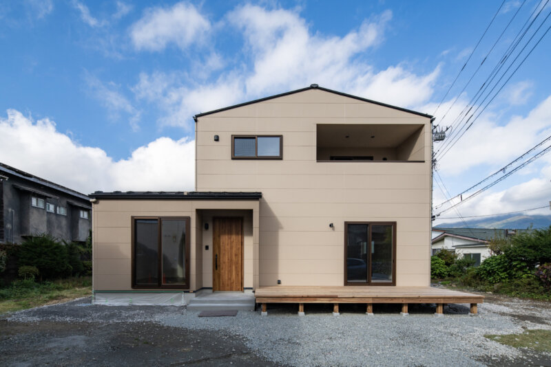 山梨県南都留郡新築注文住宅｜ラシア／Rasiaおしゃれな規格住宅の写真1