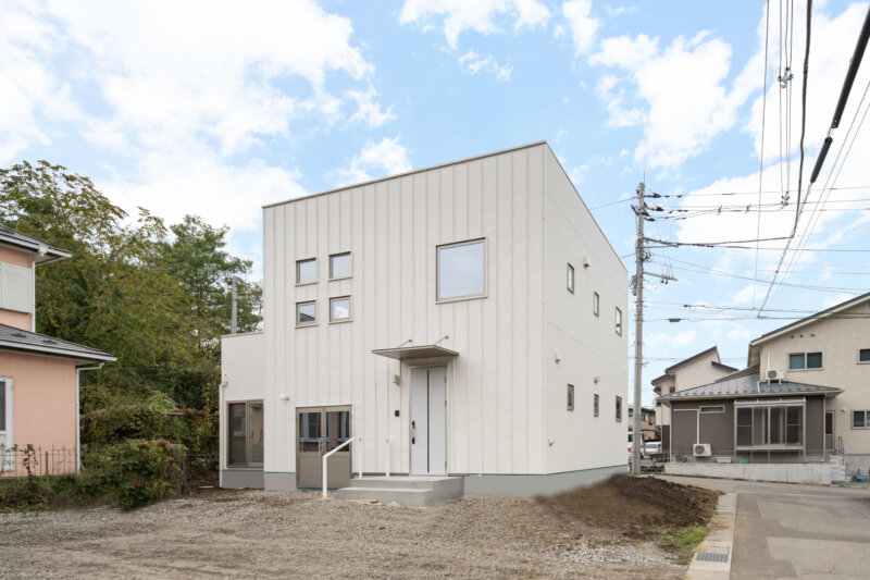 山梨県新築注文住宅｜ゼロキューブステップフロア施工例の写真1