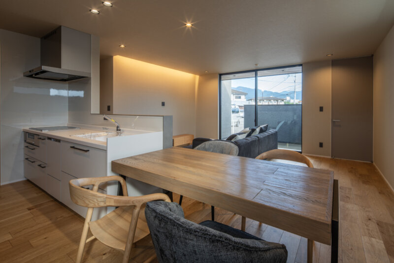 山梨県笛吹市注文住宅｜中庭を囲む平屋の住まいの写真2